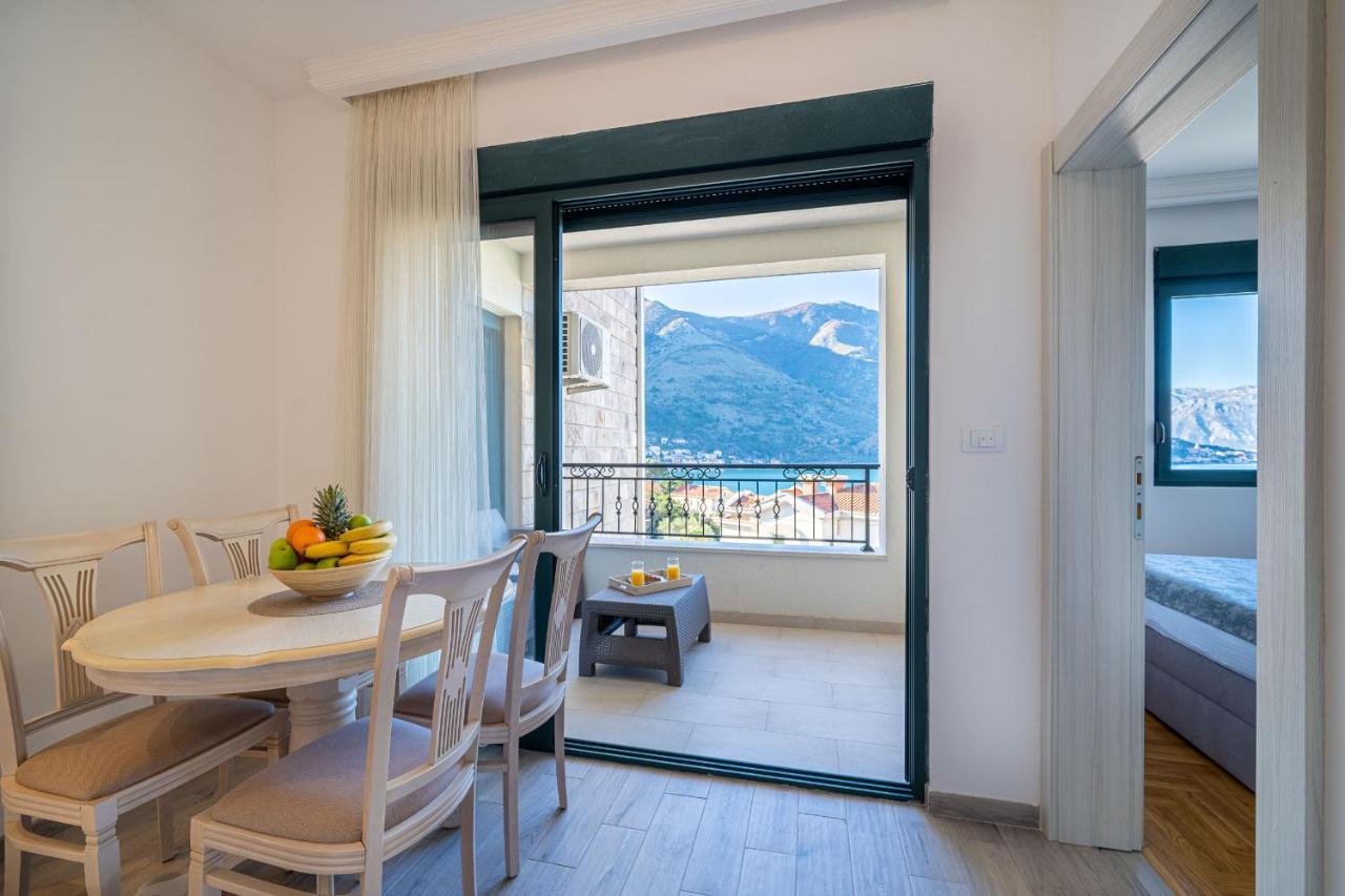 Boka View Luxury Suite - With Free Garage Parking Kotor Buitenkant foto