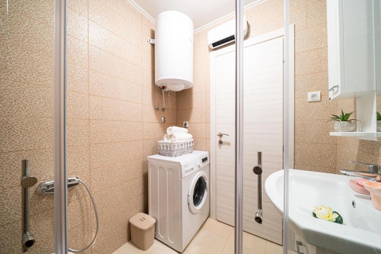 Boka View Luxury Suite - With Free Garage Parking Kotor Buitenkant foto