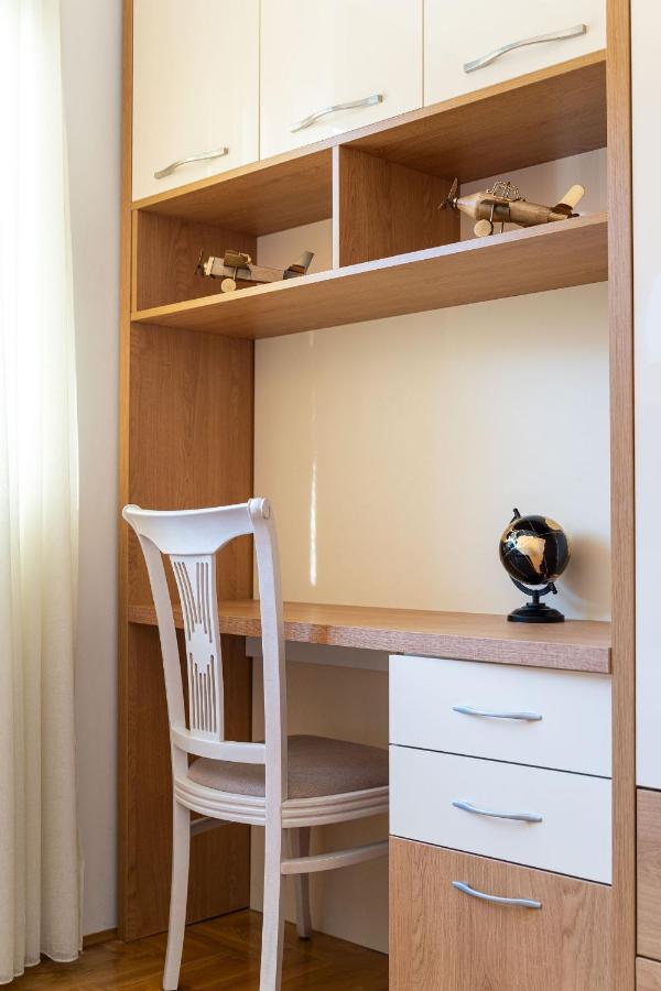 Boka View Luxury Suite - With Free Garage Parking Kotor Buitenkant foto