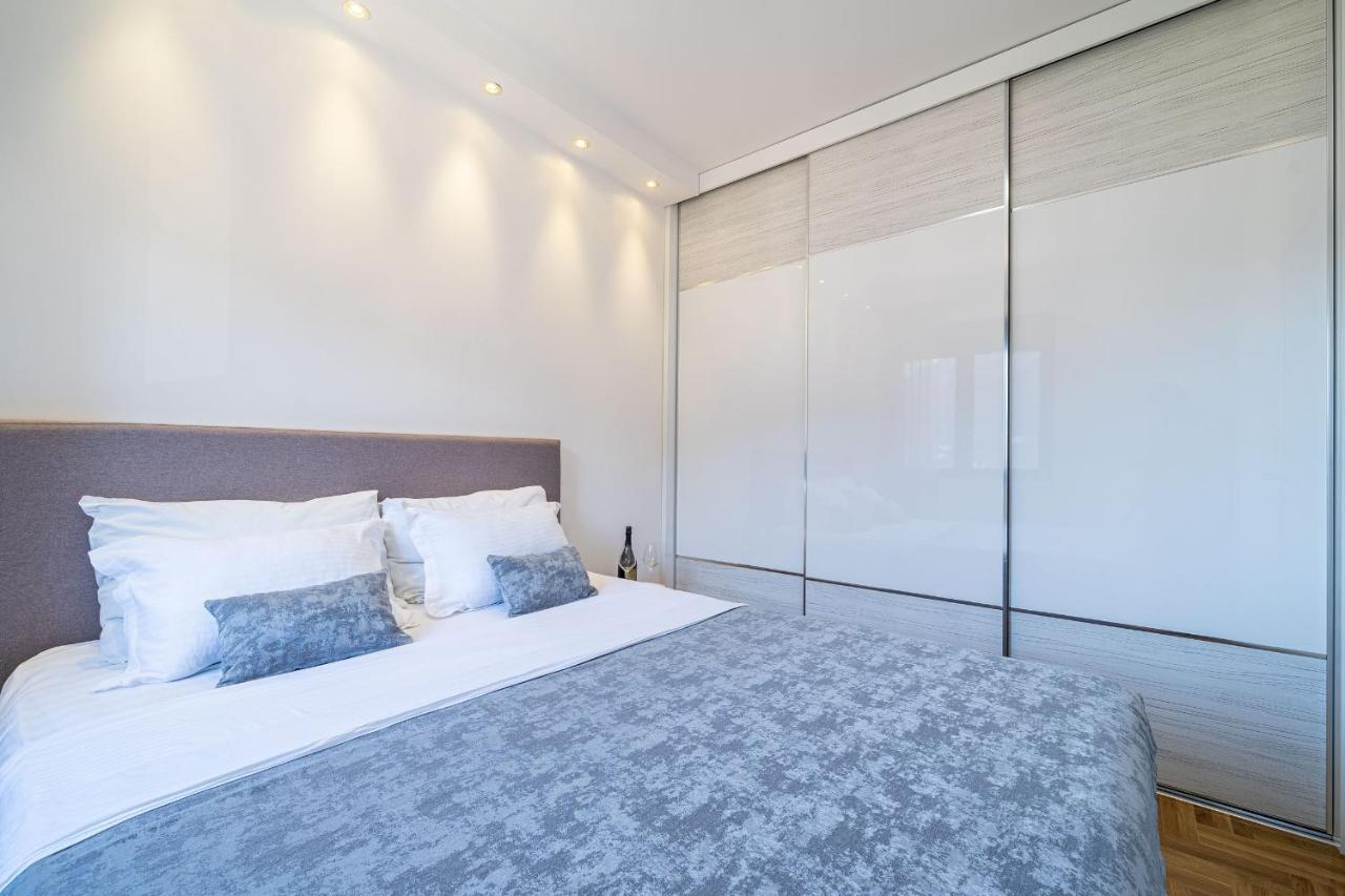 Boka View Luxury Suite - With Free Garage Parking Kotor Buitenkant foto