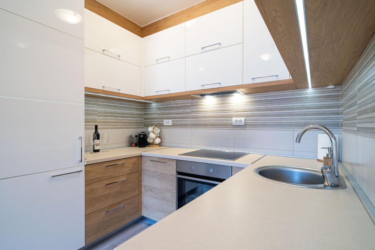 Boka View Luxury Suite - With Free Garage Parking Kotor Buitenkant foto