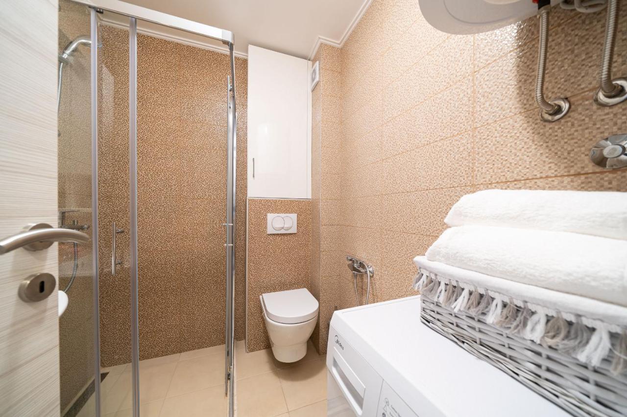 Boka View Luxury Suite - With Free Garage Parking Kotor Buitenkant foto